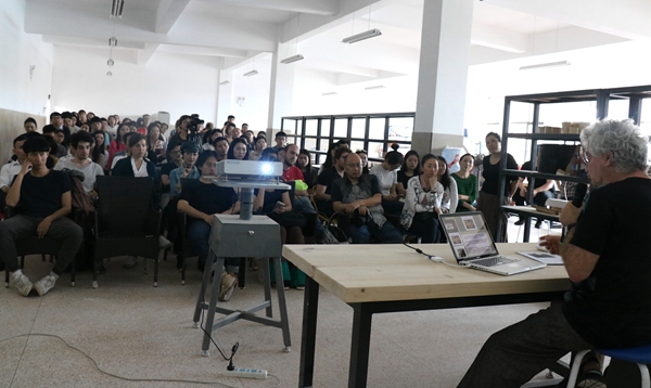 【高岭讲坛】国际陶艺学会主席杰克考夫曼来我