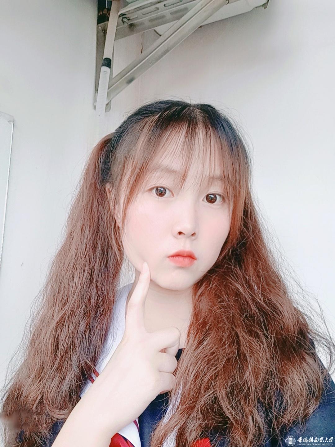 何梦婷